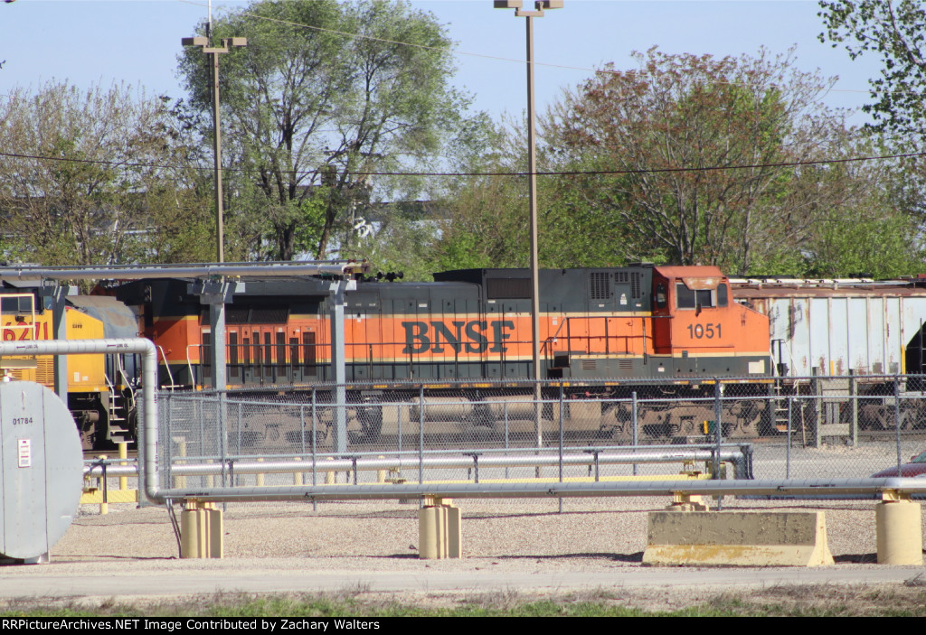 BNSF 1051